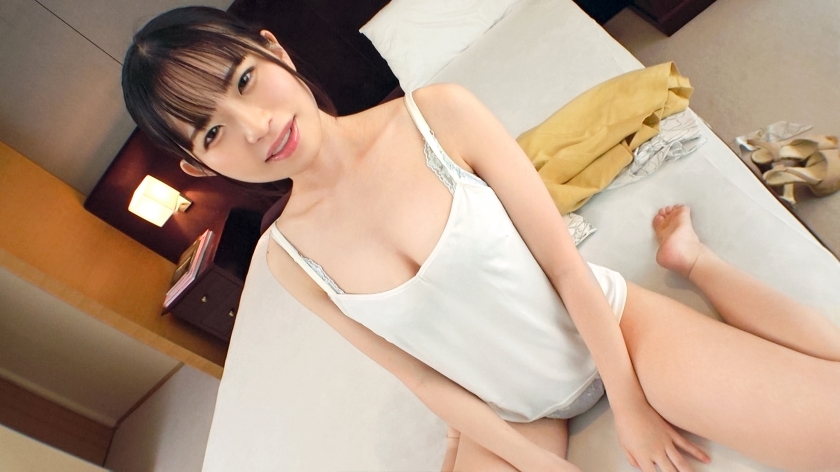 SIRO-5114 [Lendir berkulit putih E susu] [Gadis serius yang lembut] Dia menggoyangkan tubuhnya yang berkulit putih transparan dan membuatnya orgasme! Pemohon amatir, pemotretan AV pertama 343